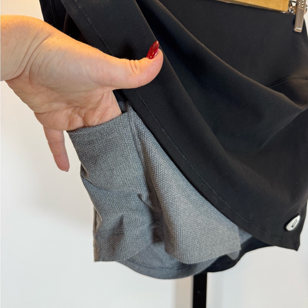 Vuori Black Volley Skirt Women’s Size Small - Picture 9 of 15
